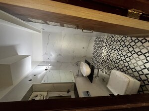 Washroom in 3 BHK Apartment at DLF Ridgewood Estate, Dlf Phase iv – for Rent