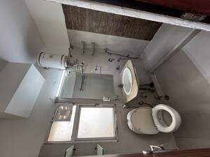 Attached Bathroom in 3 BHK Apartment at DLF Ridgewood Estate, Dlf Phase iv – for Rent