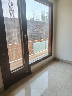 Room in 6 BHK Builder Floor at Greater Kailash ii – for Sale