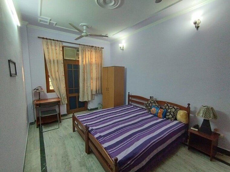 Bedroom, sector 23 3 Bedroom 1600 Sq.Ft. Builder Floor In Sector 23 Gurgaon 10394666