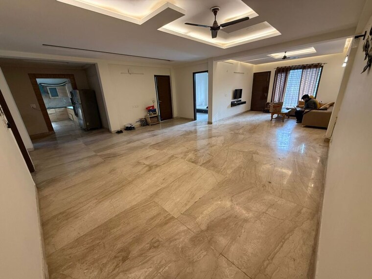  Parking, sector 10a 3 Bedroom 1600 Sq.Ft. Builder Floor In Sector 10a Gurgaon 10394703
