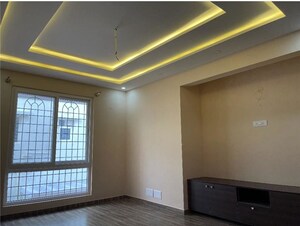 Room in 3 BHK Villa at High Grounds – for Rent