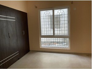 Room in 3 BHK Villa at High Grounds – for Rent