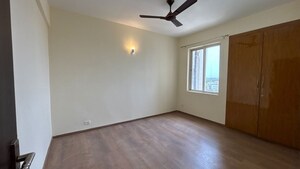 Room in 3 BHK Apartment at Jaypee Kensington Park Apartments, Sector 133 – for Rent