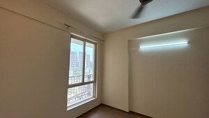 Room in 3 BHK Apartment at Jaypee Kensington Park Apartments, Sector 133 – for Rent