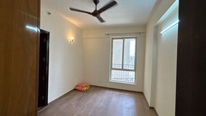 Room in 3 BHK Apartment at Jaypee Kensington Park Apartments, Sector 133 – for Rent