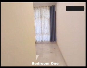 Room in 5 BHK Builder Floor at Geetanjali Enclave – for Sale