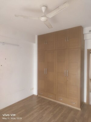 Room in 3 BHK Apartment at Ardee City Palm Grove Heights, Sector 52 – for Sale