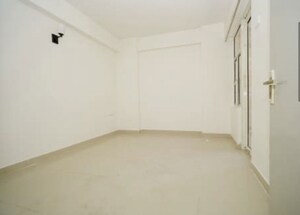 Room in 3 BHK Apartment at Raj Nagar Extension – for Sale