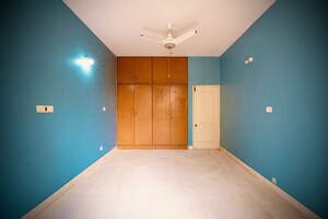 Room in 4 BHK Independent House at Singanhalli Enclave, Bommanahalli – for Sale