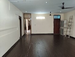 2 BHK Builder Floor For Rent in Sector 11