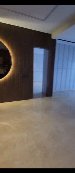 Room in 4 BHK Builder Floor at Ansal Plaza Sector-23, Sector 23 – for Rent