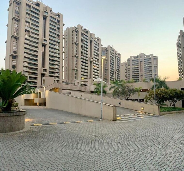 Exterior View, panchshil-one-north 4 Bedroom 4600 Sq.Ft. Apartment In Magarpatta City Pune 10394758