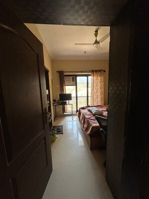 Room in 3 BHK Apartment at K Raheja Heights, Malad East – for Rent