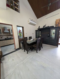 4 BHK Builder Floor For Rent in Sector 12