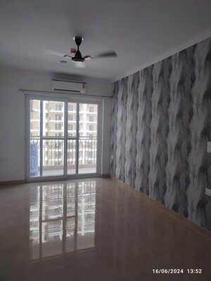 Room in 3 BHK Apartment at ATS Nobility, Sector 4 Greater Noida – for Sale