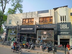 Showroom For Rent in Hazratganj