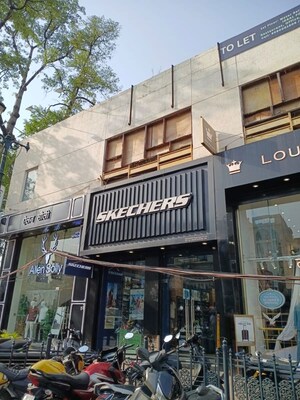  Showroom – Exterior View View at Hazratganj - for Rent