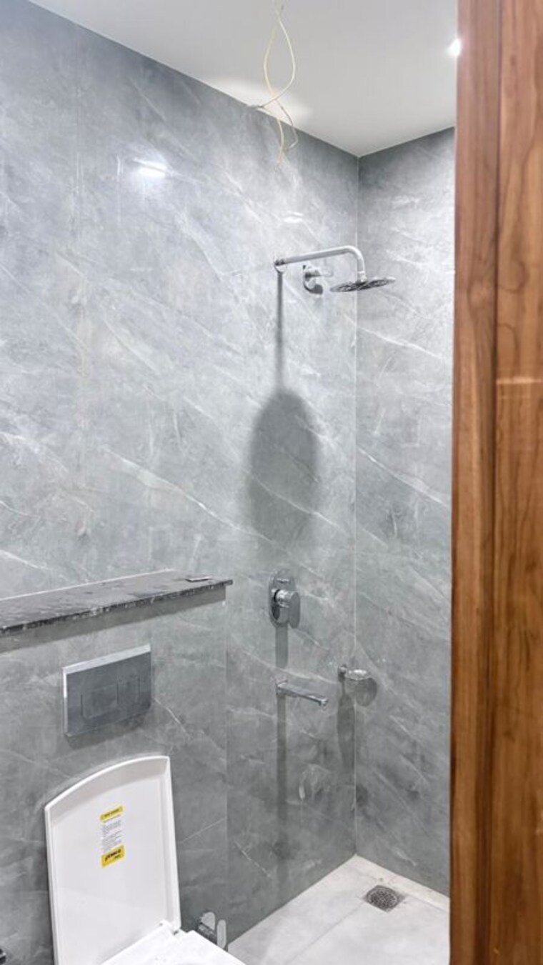 Bathroom, sector 55 1 Bedroom 1250 Sq.Ft. Builder Floor In Sector 55 Gurgaon 10394910