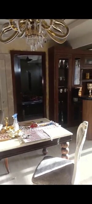 Bedroom in 3 BHK Builder Floor at Lalkothi – for Rent