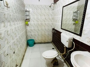Washroom in 3 BHK Builder Floor at Migsun Alpha Central, Alpha Ii Greater Noida – for Rent