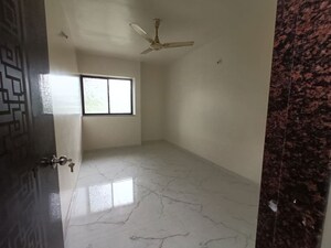 Room in 2 BHK Apartment at Agrawal Garden, Hadapsar – for Rent