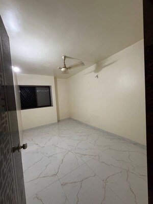 Room in 2 BHK Apartment at Agrawal Garden, Hadapsar – for Rent