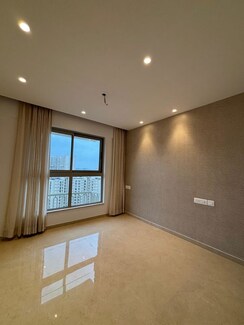2 BHK Apartment For Rent in Hiranandani Highland