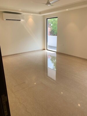 Room in 4 BHK Builder Floor at Shanti Niketan – for Sale