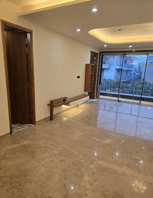 Room in 3 BHK Builder Floor at Hauz Khas Market – for Sale