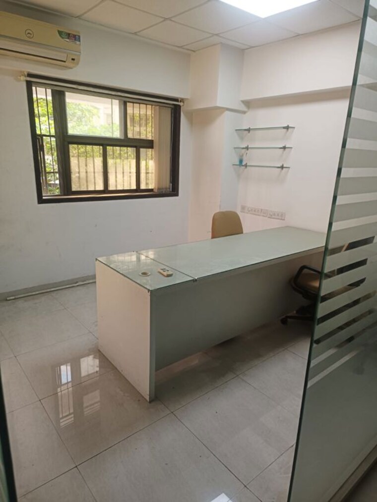 Kitchen, embassy-centre Commercial Office Space 460 Sq.Ft. In Nariman Point Mumbai 10394636