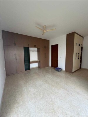 Room in 3 BHK Villa at Sterling Villa Grande, Whitefield – for Rent
