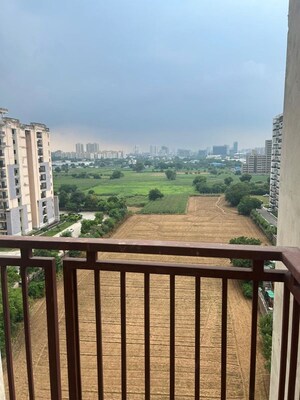4 BHK Apartment – Exterior View View at Ninex City, Sector 76 - for Rent