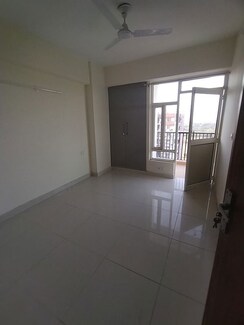 2 BHK Apartment For Sale in Ajnara City Centre