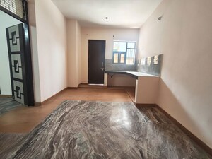  Builder Floor For Rent in Saket