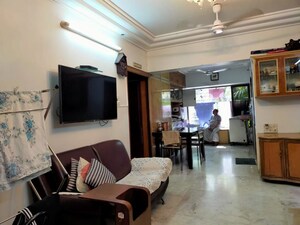 Living Room in 2 BHK Apartment at Everest Cleopatra, Vile Parle East – for Rent
