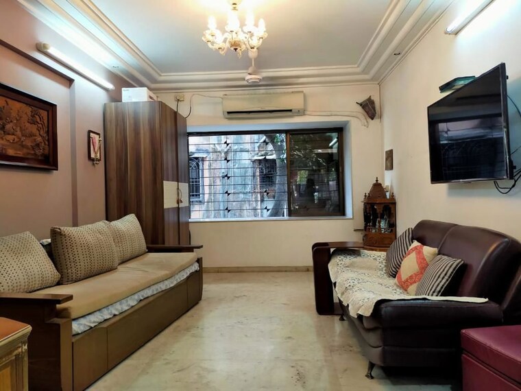 Living Room, everest-cleopatra 2 Bedroom 750 Sq.Ft. Apartment In Vile Parle East Mumbai 10395074