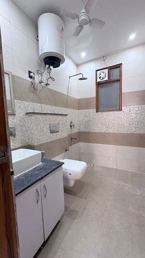 Bathroom in 3 BHK Builder Floor at Ansal Plaza Sector-23, Sector 23 – for Rent