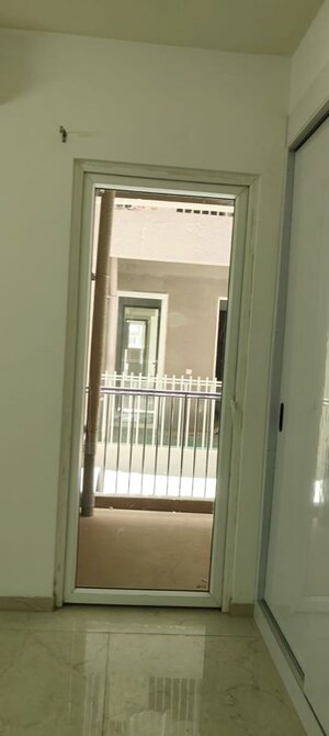 Building Lobby in 3 BHK Independent House at Smart World Orchard, Sector 61 – for Rent