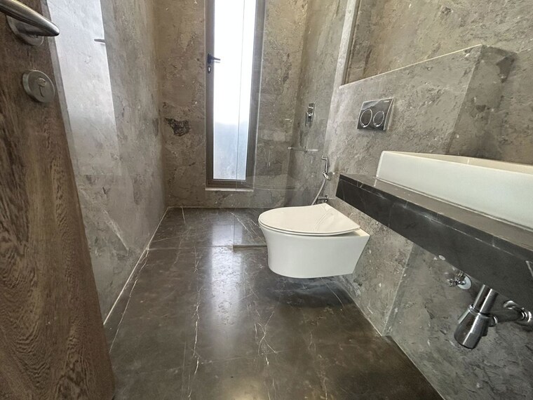 Bathroom, prestige-jasdan-classic 4 Bedroom 2340 Sq.Ft. Apartment In Mahalaxmi Mumbai 10395094
