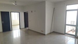 Room in 2 BHK Apartment at Piyush Heights, Sector 89 – for Rent