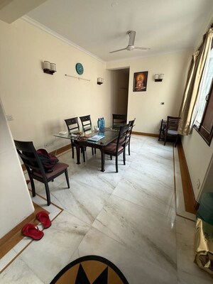 Team Area in 3 BHK Builder Floor at Sector 15a – for Rent