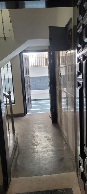Building Lobby in 4 BHK Builder Floor at Sector 50 – for Rent