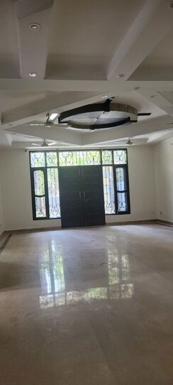 4 BHK Builder Floor For Rent in Sector 50