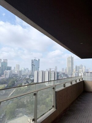 Balcony in 3 BHK Apartment at Lokhandwala Minerva Mahalaxmi, Mahalaxmi – for Sale