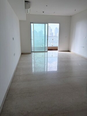 Room in 3 BHK Apartment at Lokhandwala Minerva Mahalaxmi, Mahalaxmi – for Sale