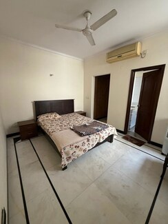 2 BHK + Store Room Builder Floor For Rent in Sector 19