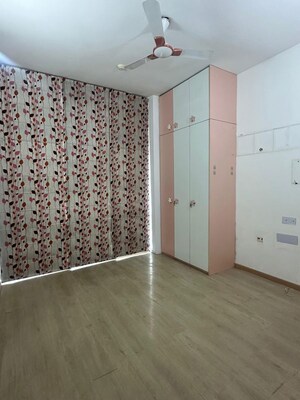 Room in 3 BHK Apartment at Ireo The Grand Arch, Sector 58 – for Sale