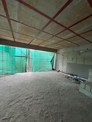  Showroom For Rent in Goyal Nrupa Square, Borivali West