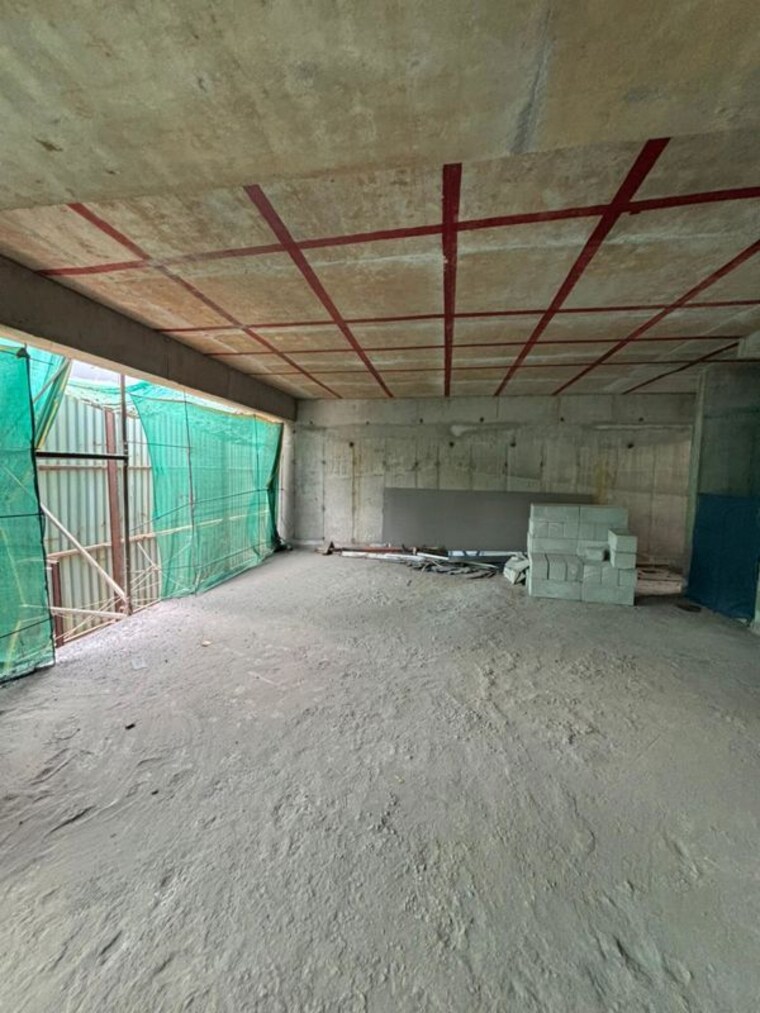  Parking, goyal-nrupa-square Commercial Showroom 15000 Sq.Ft. In Borivali West Mumbai 10395214